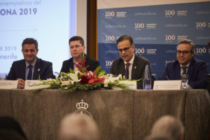 Mesa presidencial en la conmemoración de la patrona